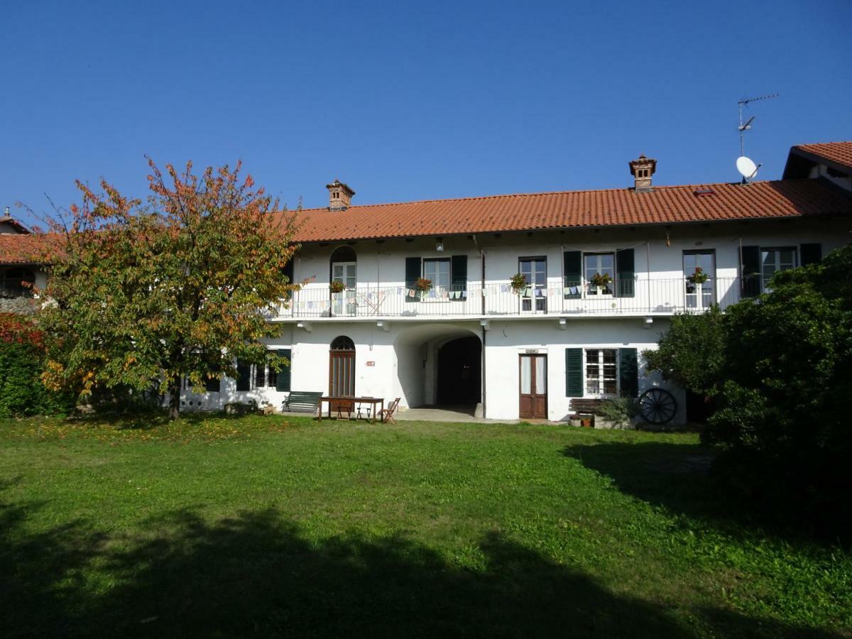 La Casa Del Movimento Lento Bed & Breakfast Roppolo ภายนอก รูปภาพ